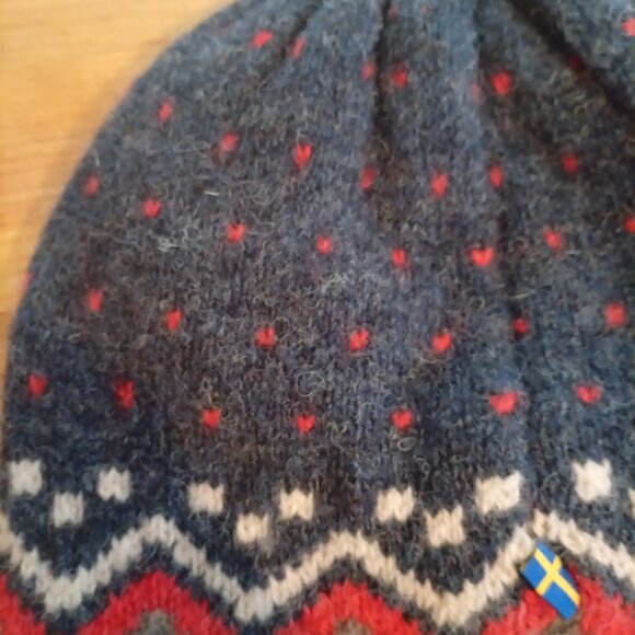 Fjällräven Wool-Blend Nordic Knit Beanie – Blue/Red/Grey - Picture 4 of 5